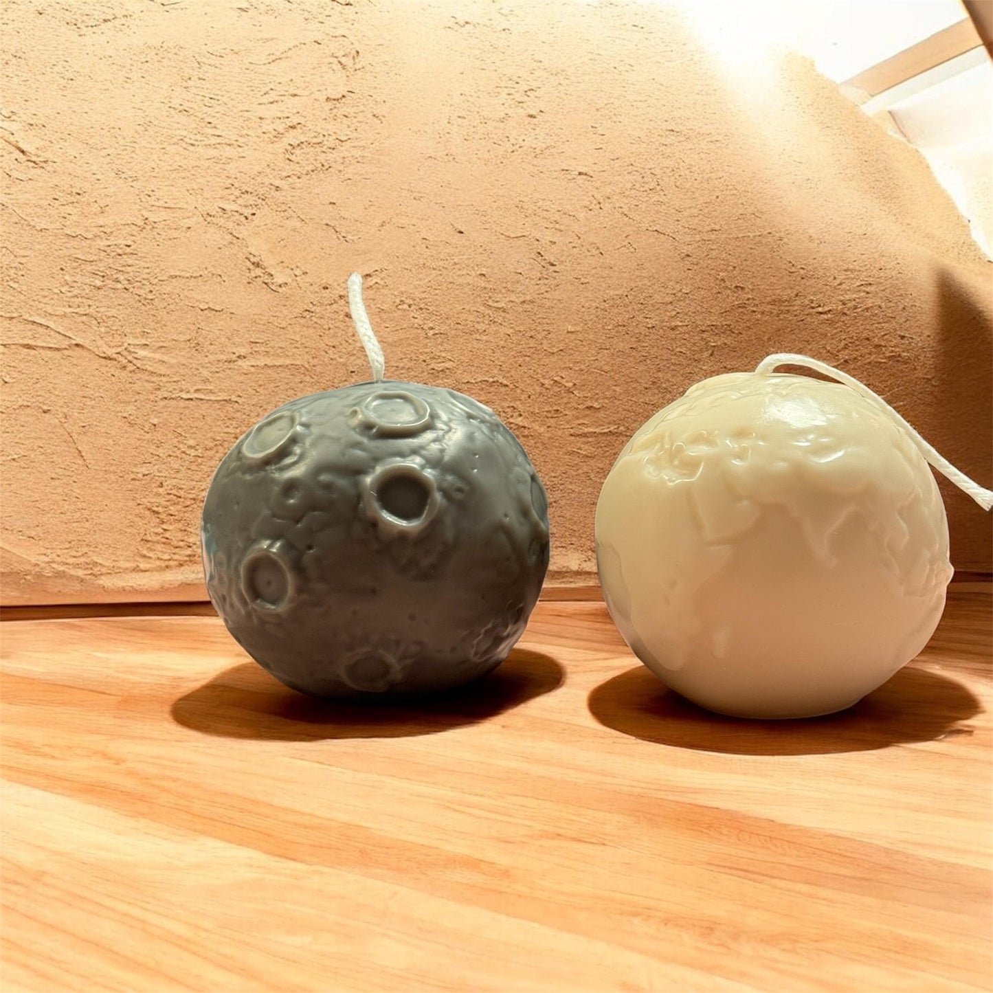 Moon & Earth Sculptural Soy Candle • Handmade Planet Candle • Minimalist Celestial Decor • Unique Gift Idea • Natural Soy Wax (3,75/ 7,5 oz)